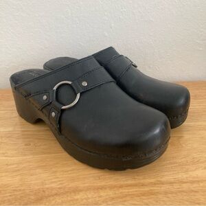 Bass Black Leather Alpha Clogs Slip on Mule Shoes Casual Comfort Size 8M
